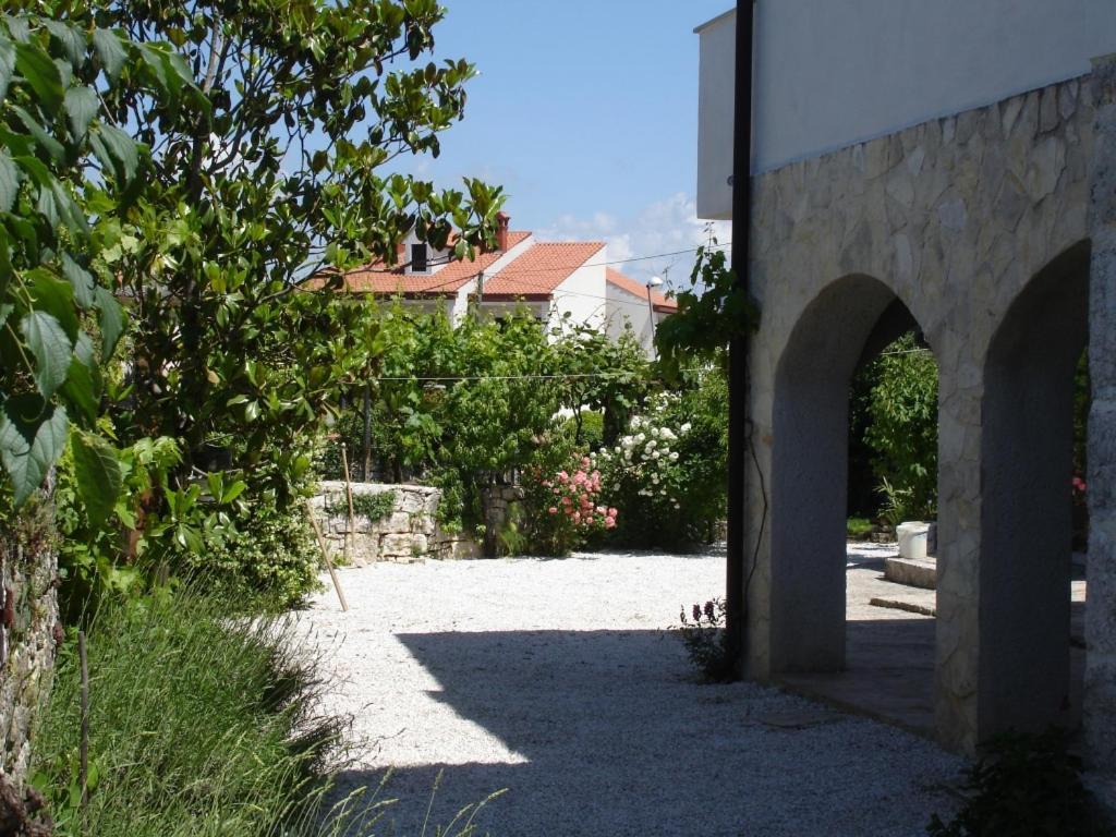 Holiday Apartment In Funtana With Balcony, Air Conditioning, Wifi, Washing Machine 4982-1 Екстер'єр фото